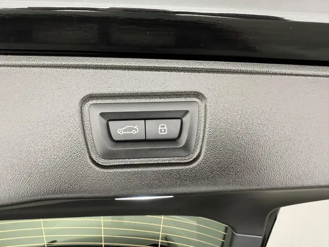 BMW 5 Serie Touring 530e 2024 Hybride Benzine 55