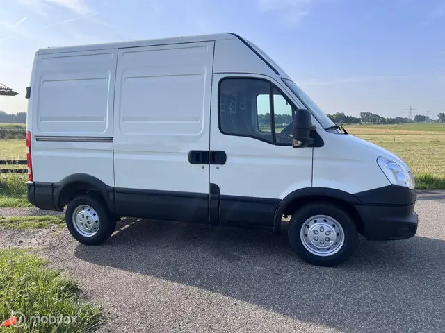 Iveco Daily 35S13V 330 H3 2014 Diesel 4