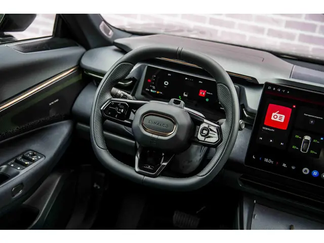 Lynk & Co 08 1.5 More 2026 Hybride Benzine 19