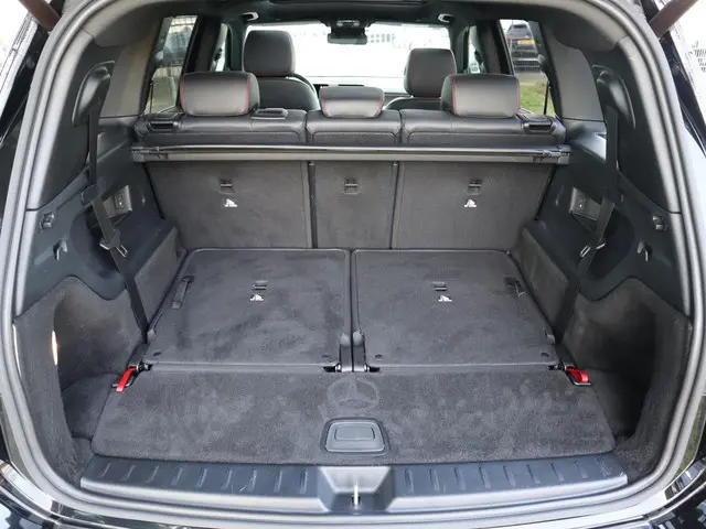 Mercedes-Benz 200-klasse GLB AMG line 2020 Benzine 7