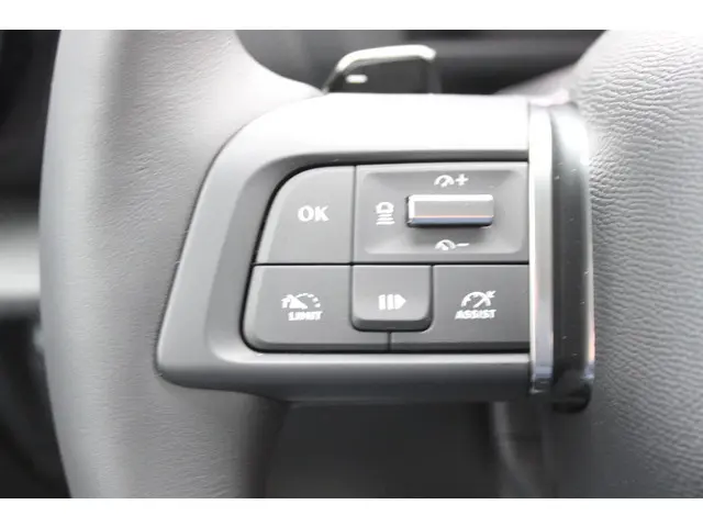 Citroën C4 HYBRID 145 MAX 2025 Hybride Benzine 19