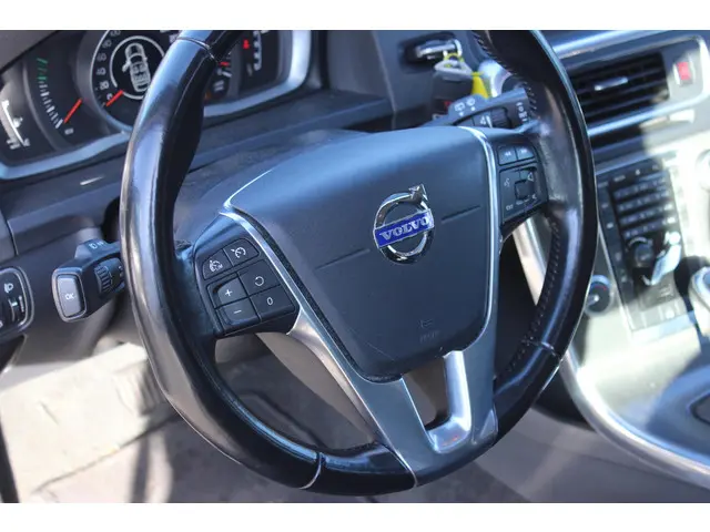 Volvo V60 1.6 D2 Automaat Momentum 2014 Diesel 14