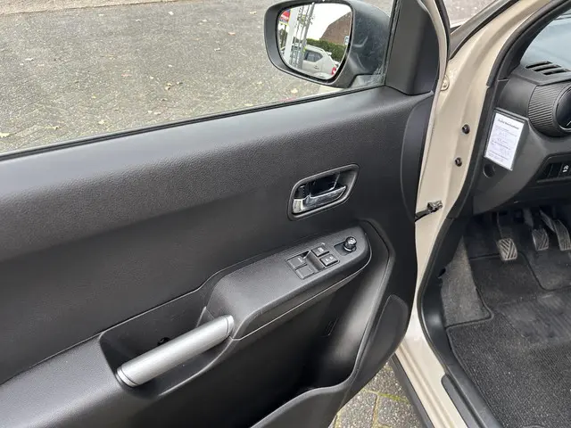 Suzuki Ignis 1.2 Smart Hybrid Select 2021 Benzine 14