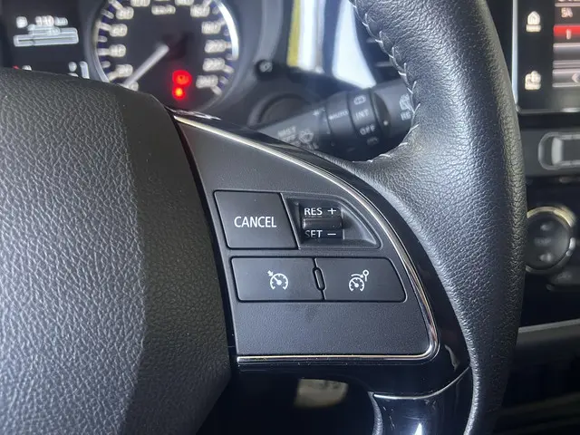 Mitsubishi Outlander 2.0 Business Edition 2018 Benzine 11