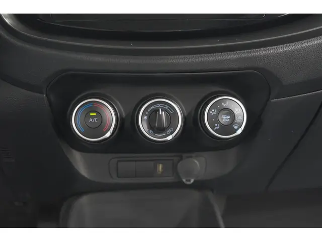 Toyota Aygo X 1.0 VVT-i MT Play 2023 Benzine 37