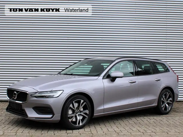 Volvo V60 2.0 B4 Essential Bright 2025 Benzine