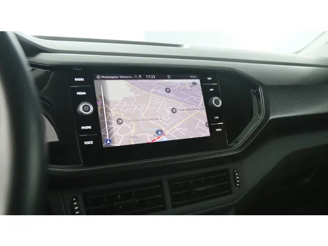 Volkswagen T-Cross 1.0 TSI 95pk Life 2023 Benzine 26