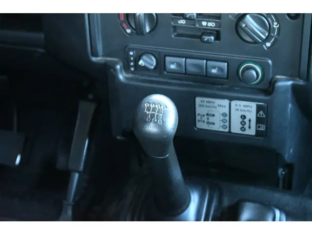 Land Rover Defender 110 2.2 TD4 Hard Top 2015 Diesel 53