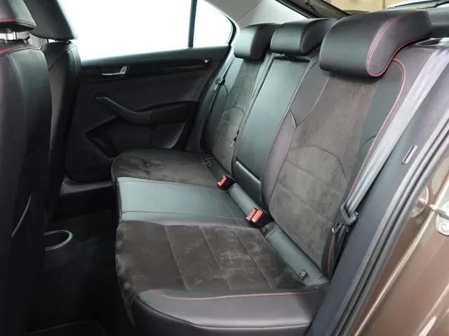 SEAT Toledo 1.4 TSI FR Business Intense Aut- 2018 Benzine 22