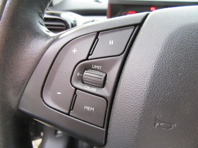 Citroën C4 Cactus 1.2 PureTech Shine 2016 Benzine 28