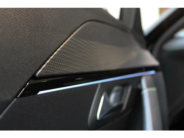 Peugeot e-208 EV GT Pack 50 kWh | PANO | 2022 Elektrisch 44