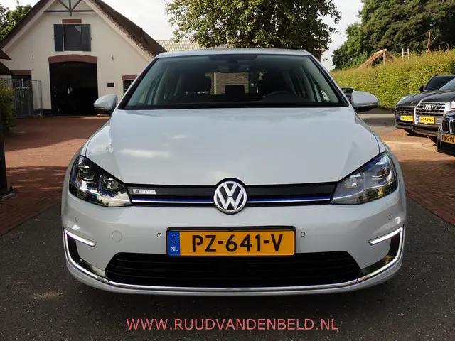 Volkswagen e-Golf 35,8KWH 94%SOH 2017 Elektrisch 2