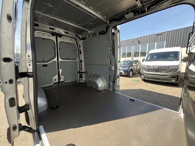 Renault Master L2H2 T35 2.0 dCi 130 Advance 2024 Diesel 11