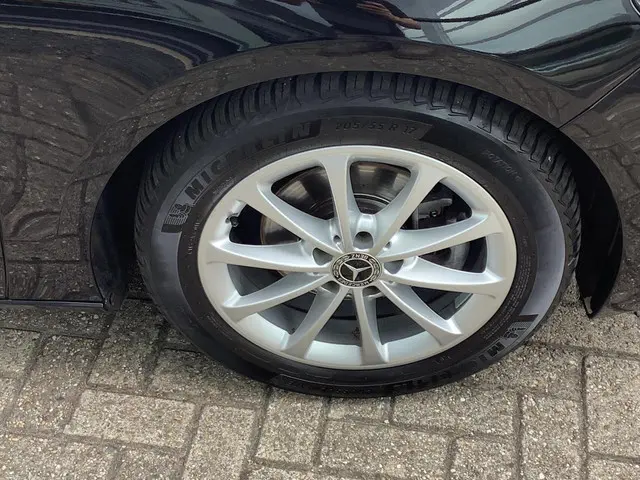 Mercedes-Benz B-Klasse 180 Premium 2020 Benzine 8