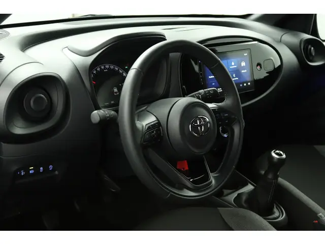 Toyota Aygo X 1.0 VVT-i MT Play 2024 Benzine 41