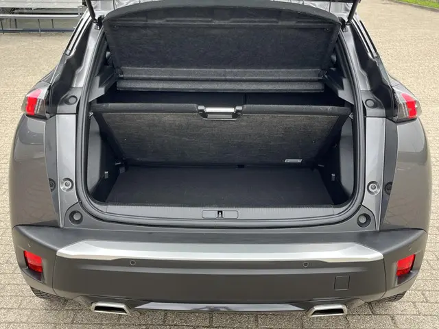 Peugeot 2008 1.2 PureTech Allure Pack 2021 Benzine 24