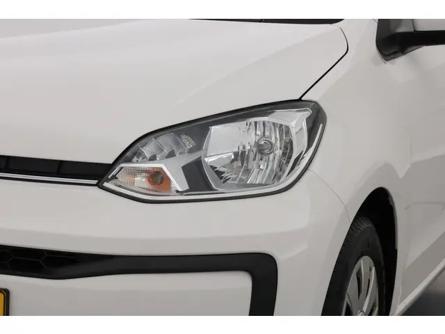 Volkswagen up! 1.0 move up! 2017 Benzine 17