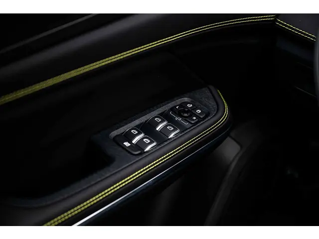 Lynk & Co 01 1.5 More 2026 Hybride Benzine 27