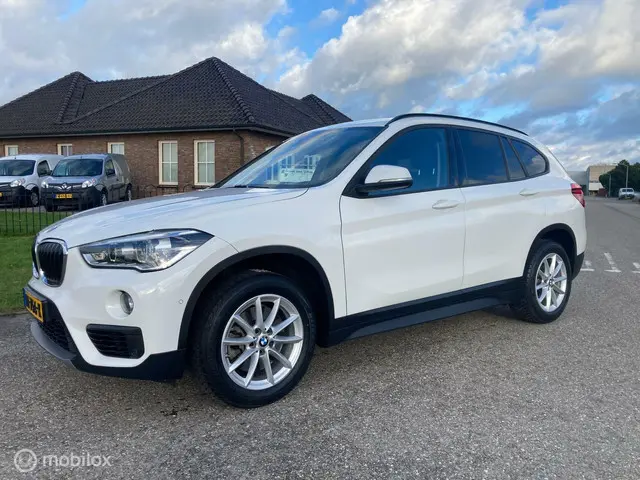 BMW X1 20i High Executive leder aut camera 2018 Benzine 9