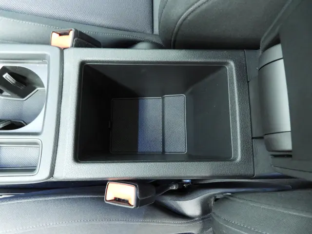 Audi Q3 35 TFSI Business Edition 2020 Benzine 38