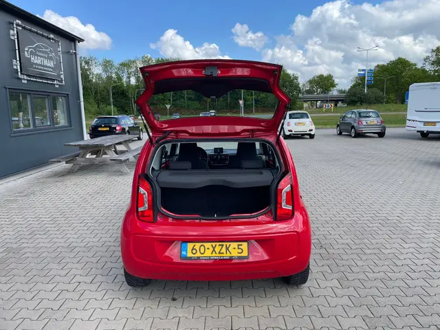 Volkswagen up! 1.0 high up! BlueMotion 2012 Benzine 9