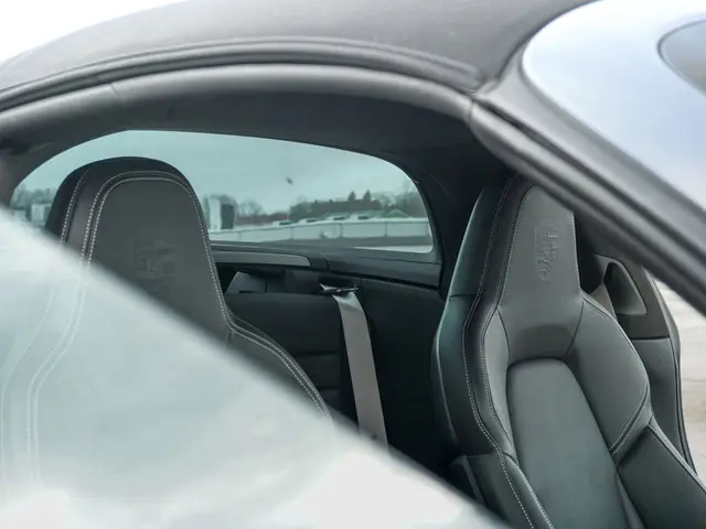 Porsche 911 Targa 4S - PTS China Grey 2022 Benzine 24