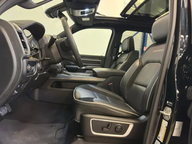 Dodge Ram 1500 5.7 V8 4x4 Crew Cab Laramie 2024 LPG/Gas 22