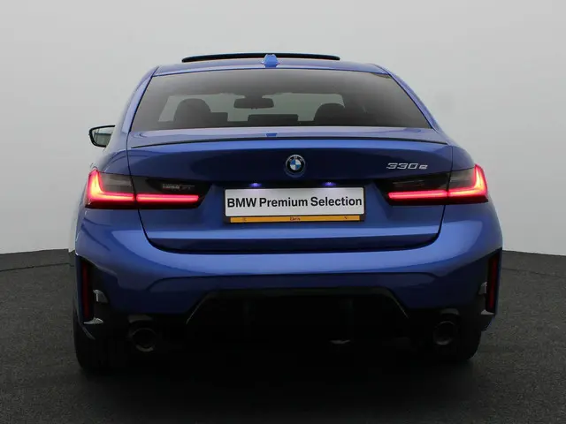 BMW 3 Serie Sedan 330e 2025 Hybride Benzine 5