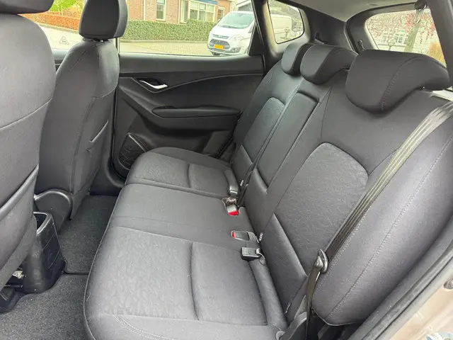 Hyundai ix20 1.6i Go! 2016 Benzine 15