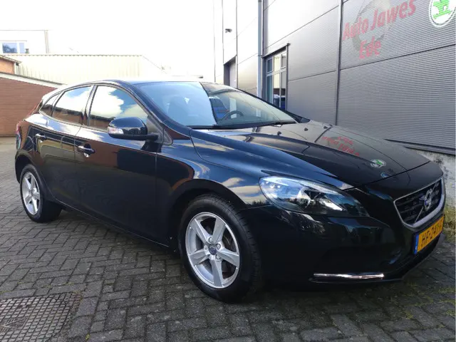 Volvo V40 1.6 T2 Kinetic 2015 Benzine 10