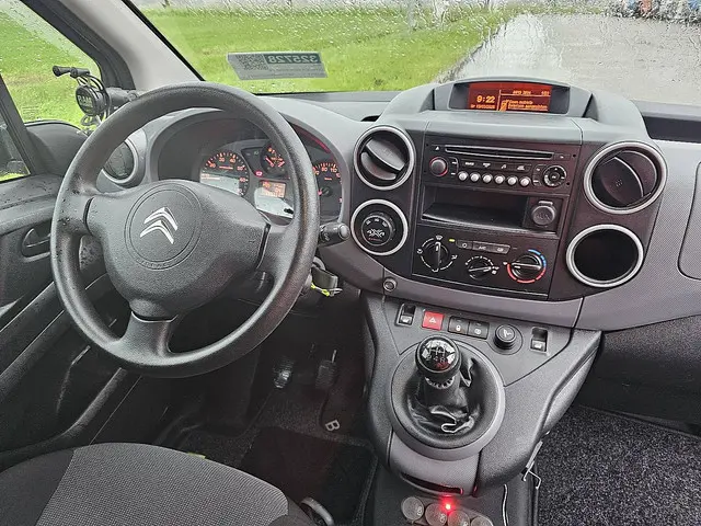 Citroën Berlingo 1.6 2018 Diesel 8