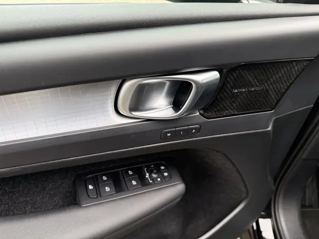 Volvo XC40 2.0 B4 Business Pro 2020 Hybride Benzine 14