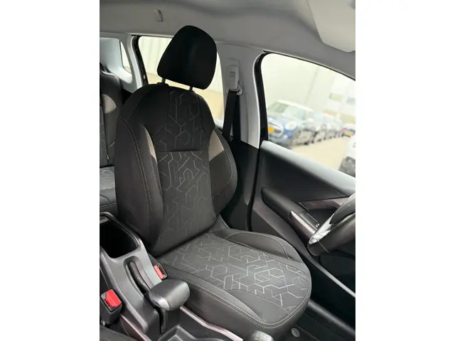 Peugeot 2008 1.2 PureTech Blue Lion 2016 Benzine 23