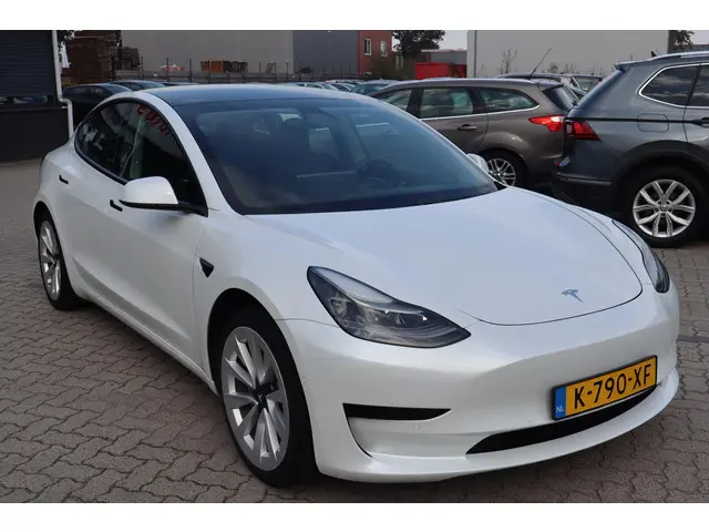 Tesla Model 3 Standard RWD Plus 60 kWh 2021 Elektrisch 13