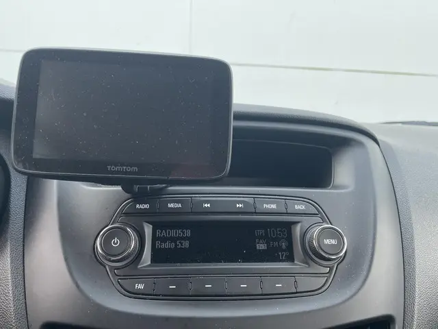 Opel KARL 1.0 ecoFLEX 120 Jaar Edition 2019 Benzine 21