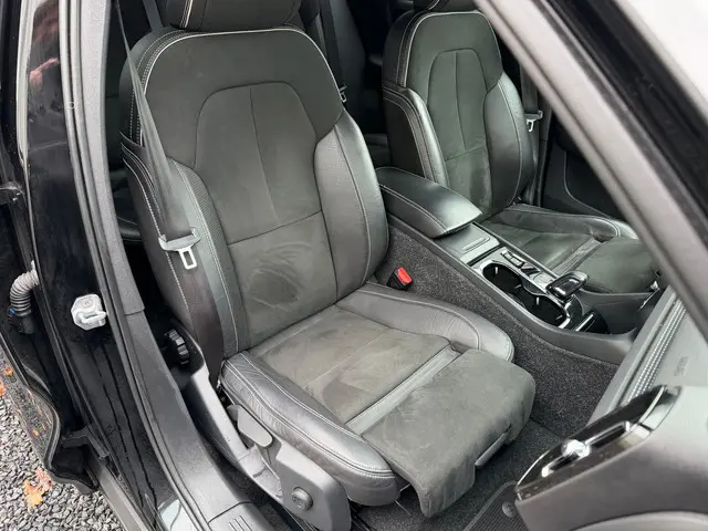 Volvo XC40 2.0 T4 R-Design | 2018 | 2018 Benzine 18