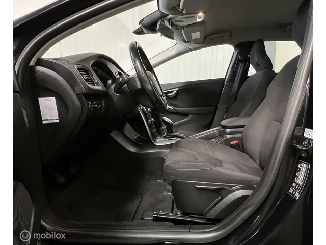 Volvo V40 1.6 D2 Kinetic [ NAP navigatie pdc ] 2013 Diesel 21