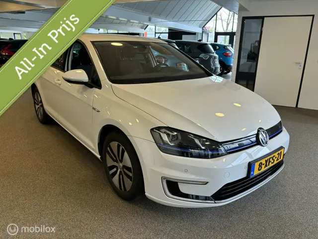 Volkswagen e-Golf , Navi , PDC V+A 2014 Elektrisch 3