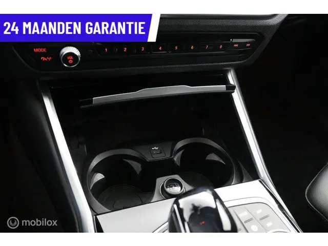 BMW 3 Serie Touring 320i High Executive 2020 Benzine 29