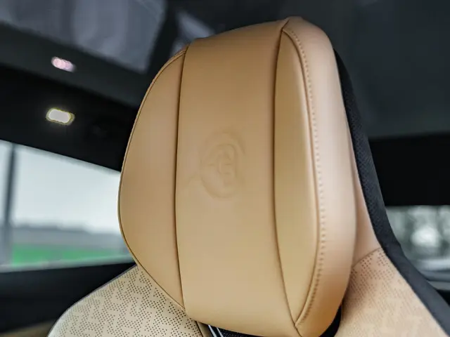 Lotus Emeya S 102 kWh 2026 Elektrisch 18