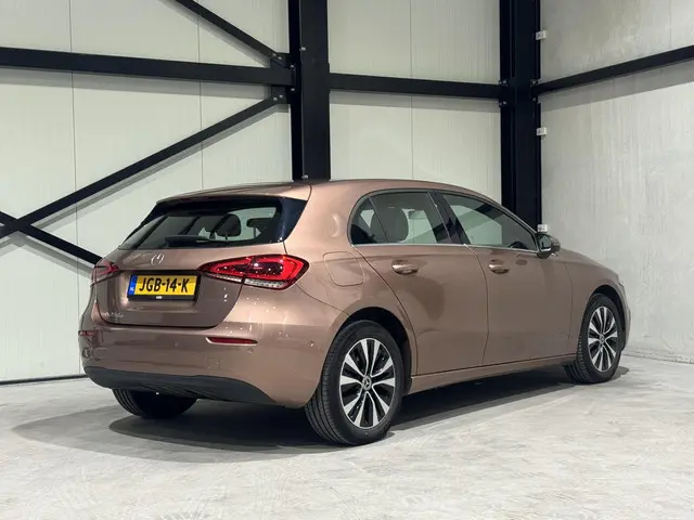 Mercedes-Benz A-Klasse 250 e Style 2021 Hybride Benzine 2
