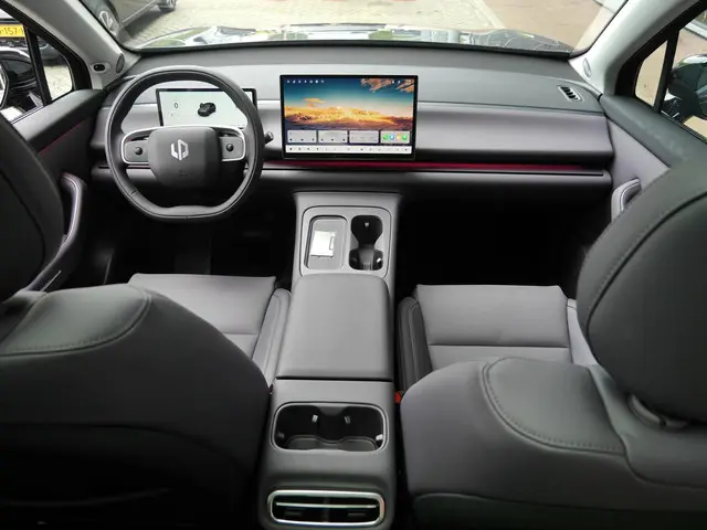 Leapmotor C10 REEV Design 28.4 kWh 2026 Hybride Benzine 6