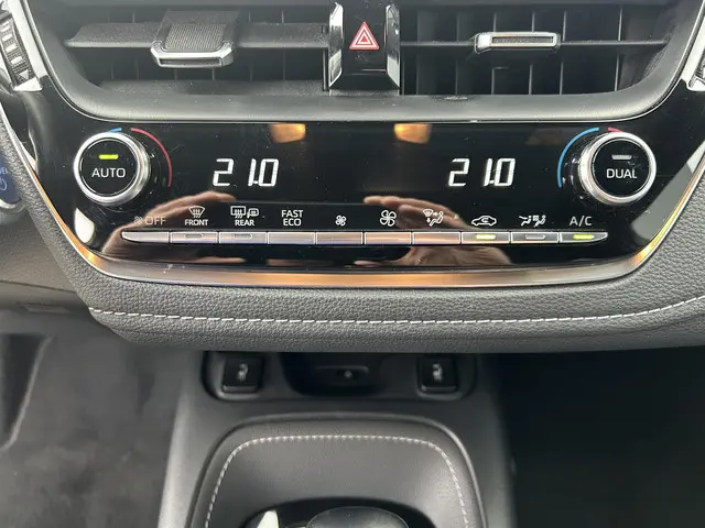Suzuki Swace 1.8 Hybrid Style 2021 Hybride Benzine 18