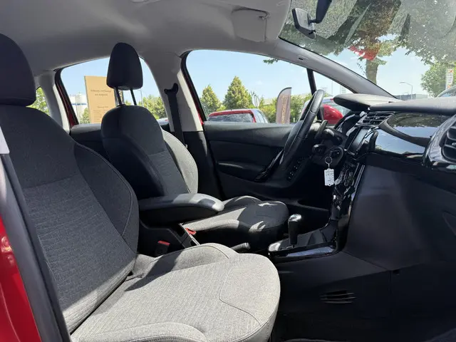 Citroën C3 1.2 PureTech Collection 2015 Benzine 7