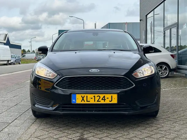 Ford Focus Wagon 1.0 Trend | Airco | APK | NAP 2017 Benzine 15