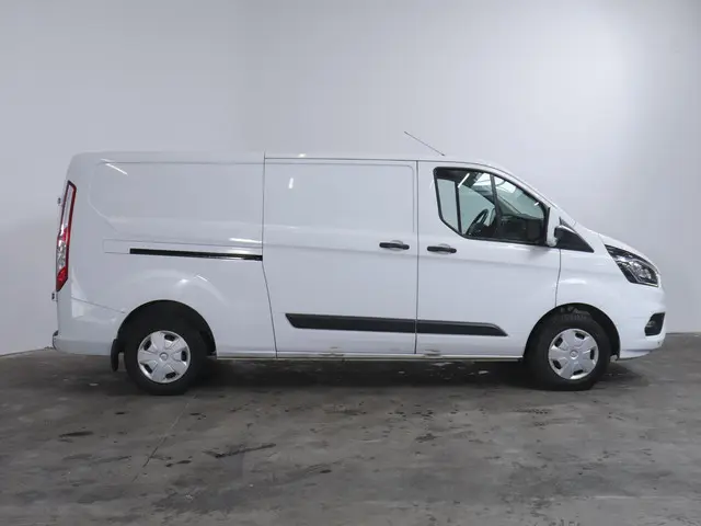 Ford Transit Custom L2H1 Trend 2020 Diesel 4