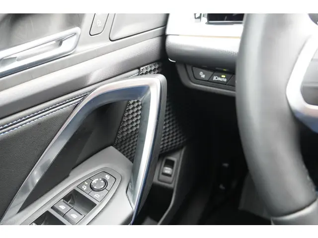 BMW X1 sDrive18i 2025 Benzine 21