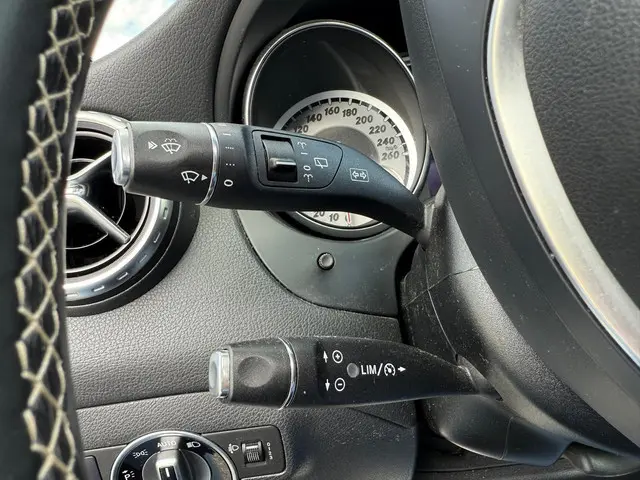 Mercedes-Benz GLA 250 4Matic Edition 1 2014 Benzine 20