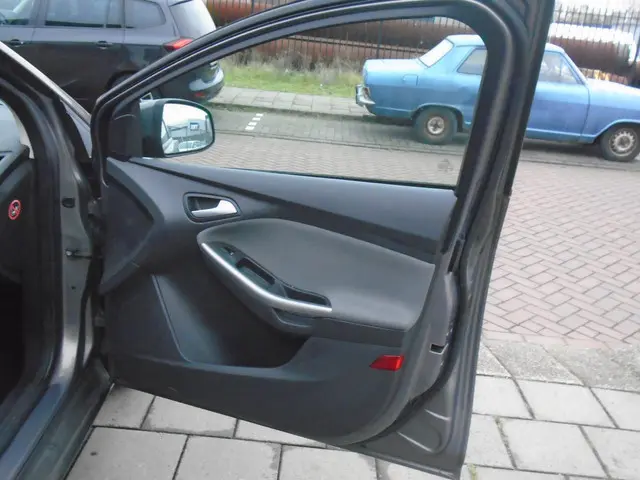 Ford Focus Wagon 1.0 EcoBoost Trend / AIRCO 2012 Benzine 16