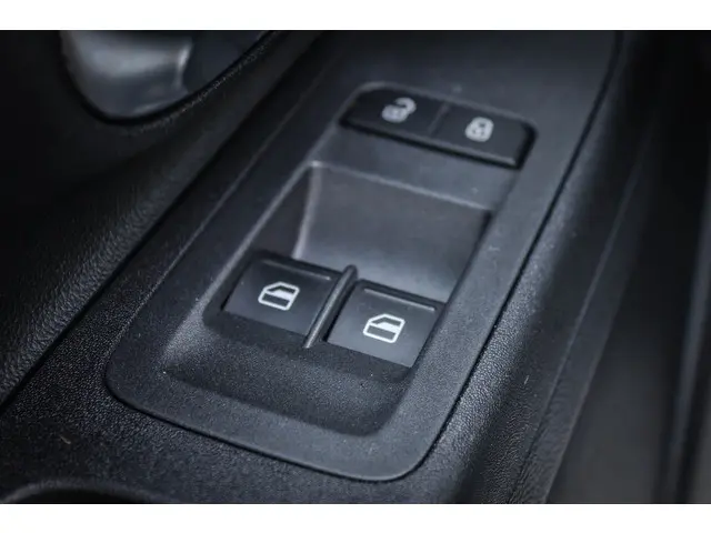 Volkswagen up! 1.0 move up! BlueMotion 2015 Benzine 8